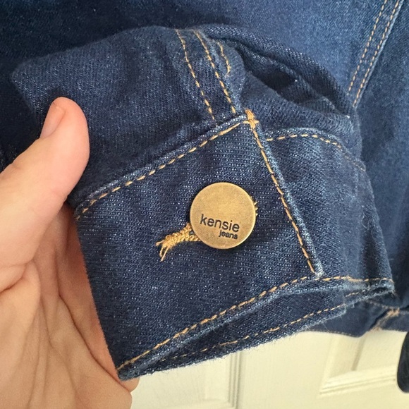 Women’s size small Kenzie Dark Blue Jean Jacket. - Picture 6 of 7